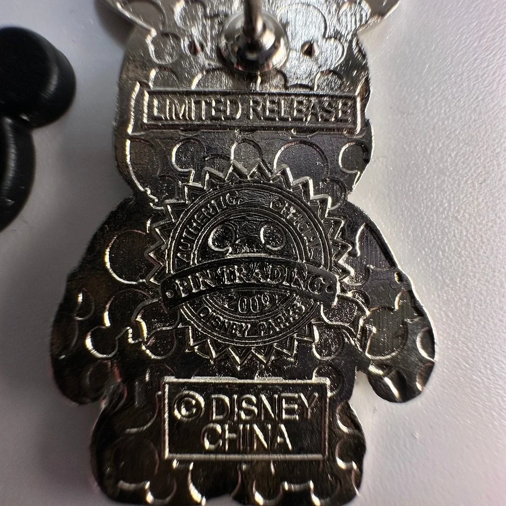 LE Disney Pin RUSSIAN STEAMPUNK Mickey Mouse VINYLMATION Urban Series #2 2009